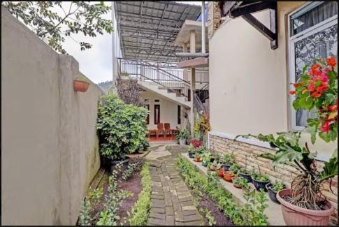 Adinda Homestay 렘뱅 외부 사진
